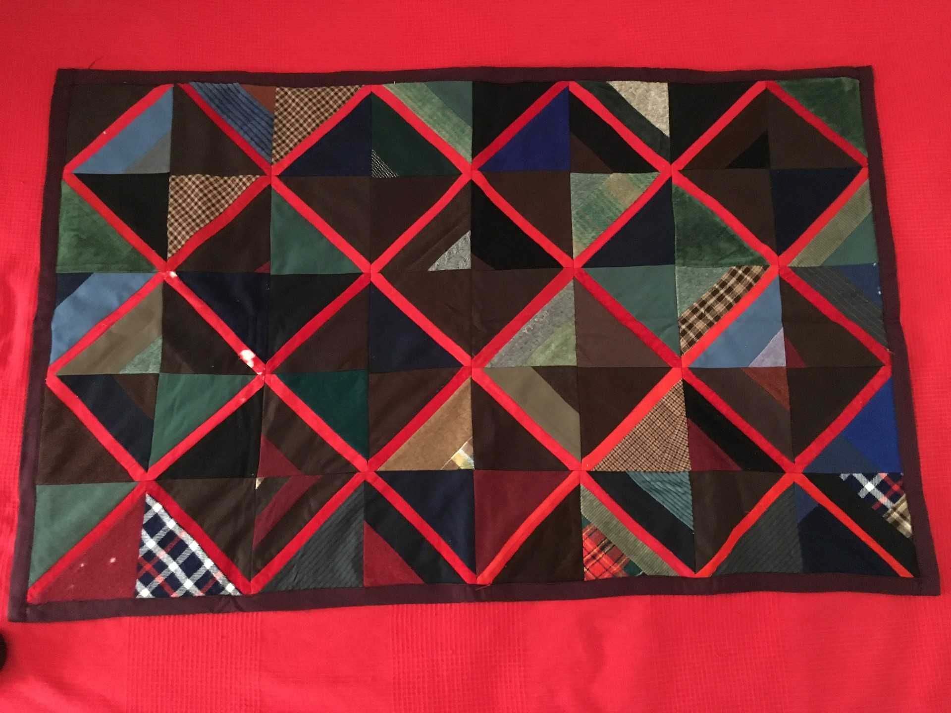 Lote de 5 mantas / colchas antigas de retalho