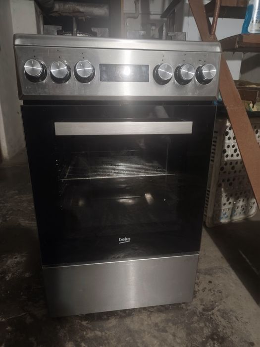 Kuchnia kuchenka gazowo-elektryczna Beko czarne szkło