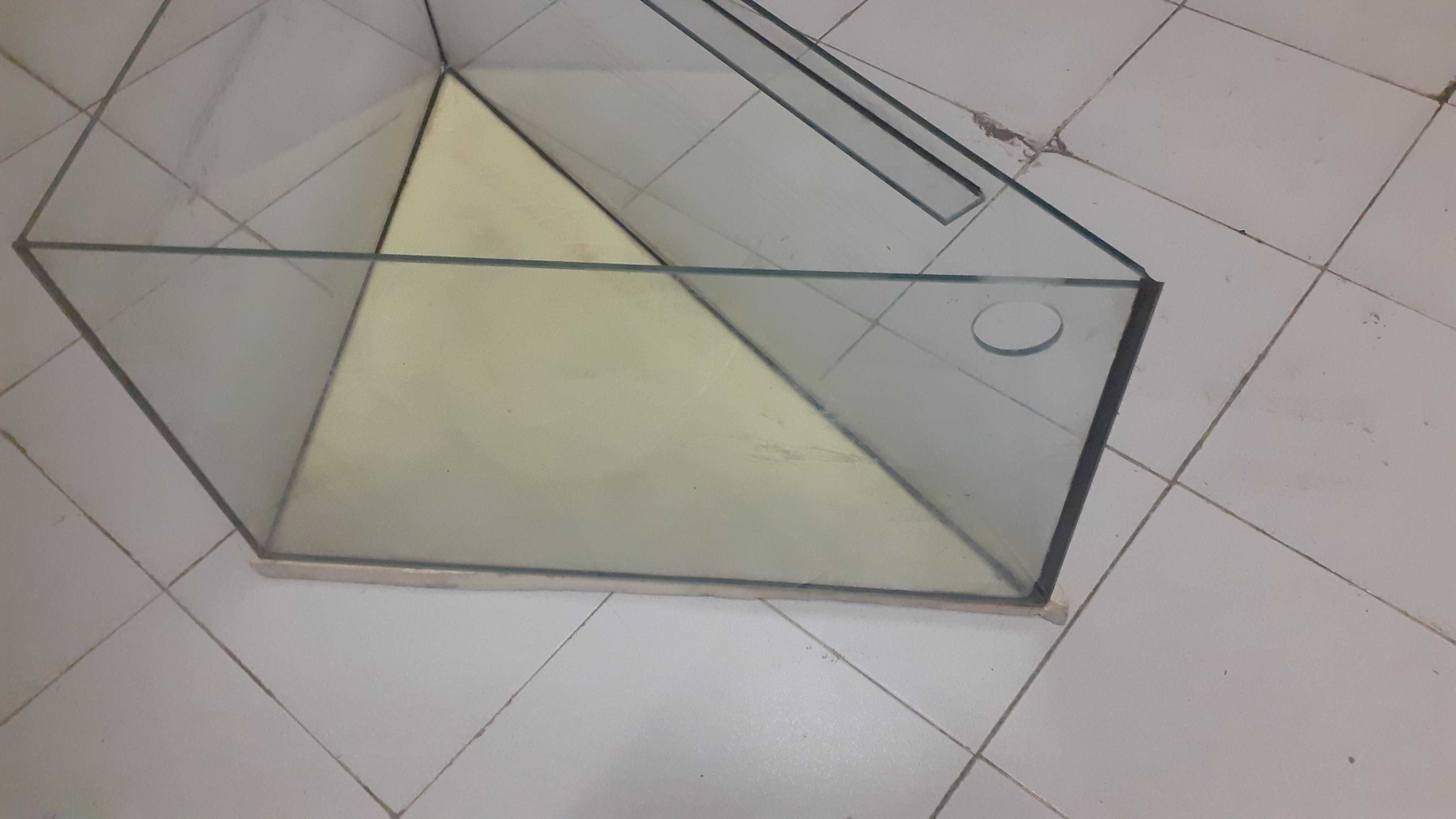 Aquario  triangular