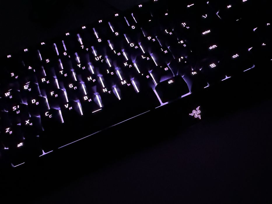 Razer BlackWidow повнорозмірна ігрова механічна клавіатура