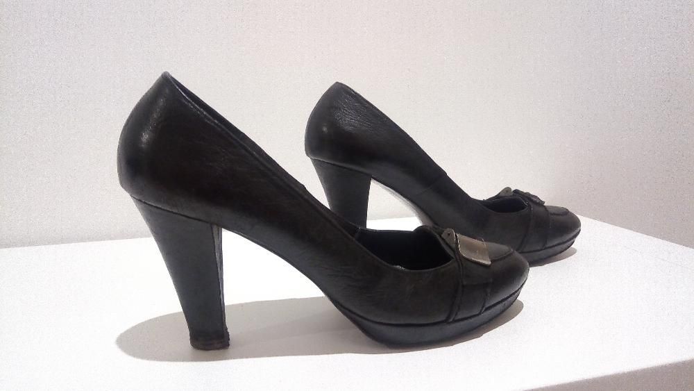 Sapatos 38 em pele marca portuguesa GUUCHE
