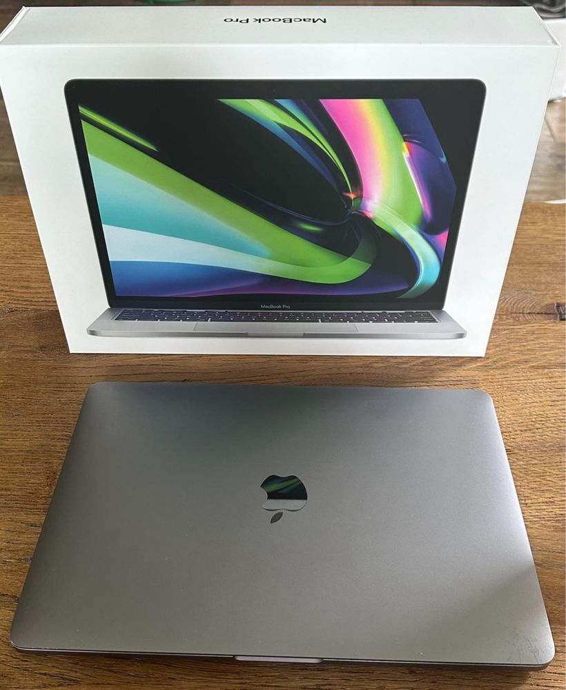 Apple MacBook Pro 13,3” M2