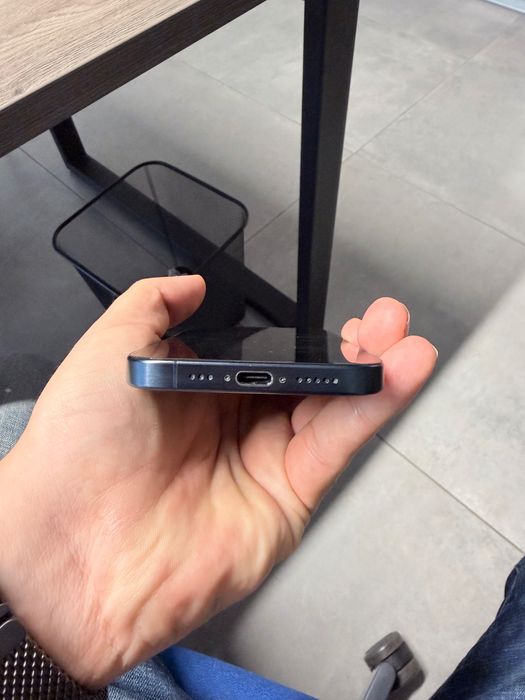 Iphone 15 pro 128gb niebieski