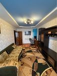 В продажі 2-кімнатна секція поруч з сільпо на мікрорайоні