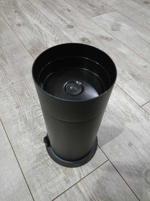 Zgniatarka do puszek przenośna 2,5 l