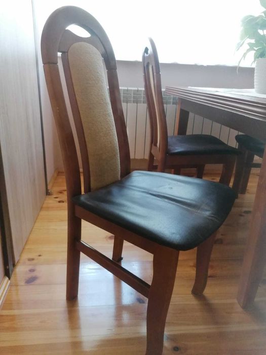 Krzesła drewniane tapicerowane - 6 szt