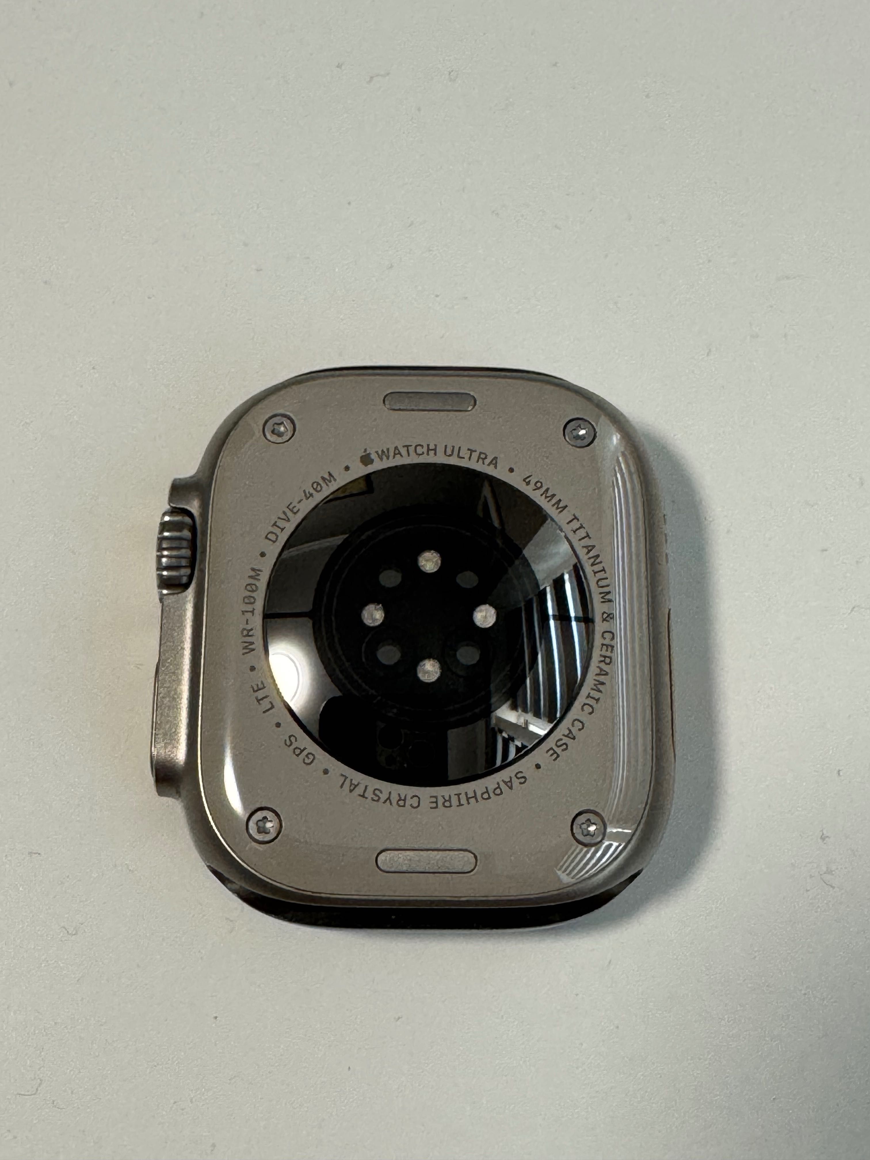 Apple Watch Ultra + Cellular, 49mm Titanium Case/Green Alpine Loop - L