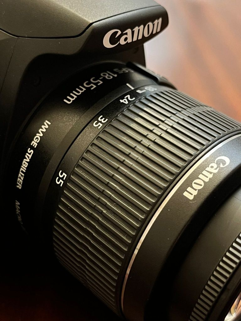 Câmera fotográfica Canon EOS 2000D