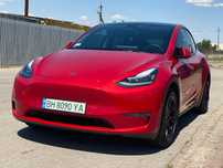 Автомобиль Tesla Model Y