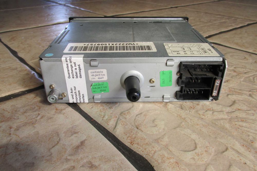 Radioodtwarzacz samochodowy VW