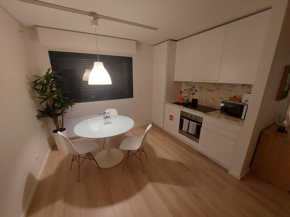Arrendo apartamento T1 | Rua da Boavista