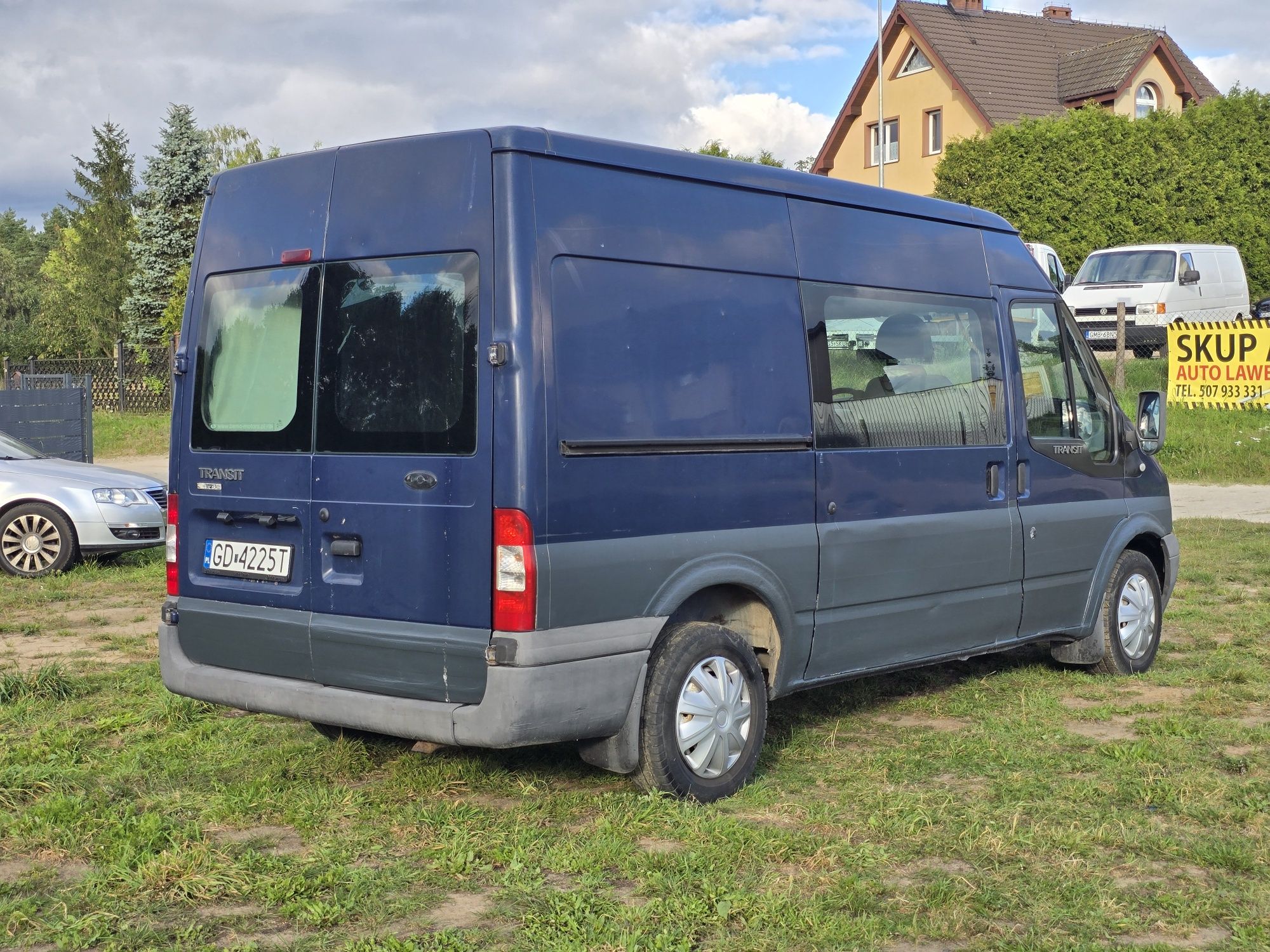 Ford Transit 2.2 diesel, 2006r, kamper, zarejestrowany na 6 osob.