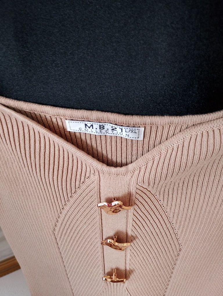Beżowa sukienka prążek, rozm L/XL