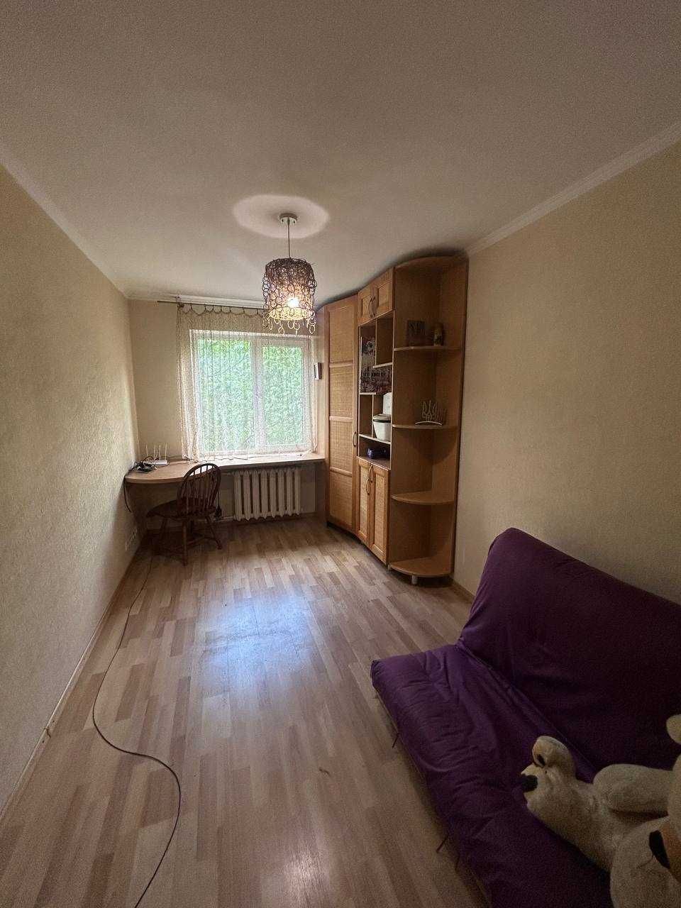 Продам 3-кімнатну з капітальним ремонтом, Черемушки, Генерала Петрова