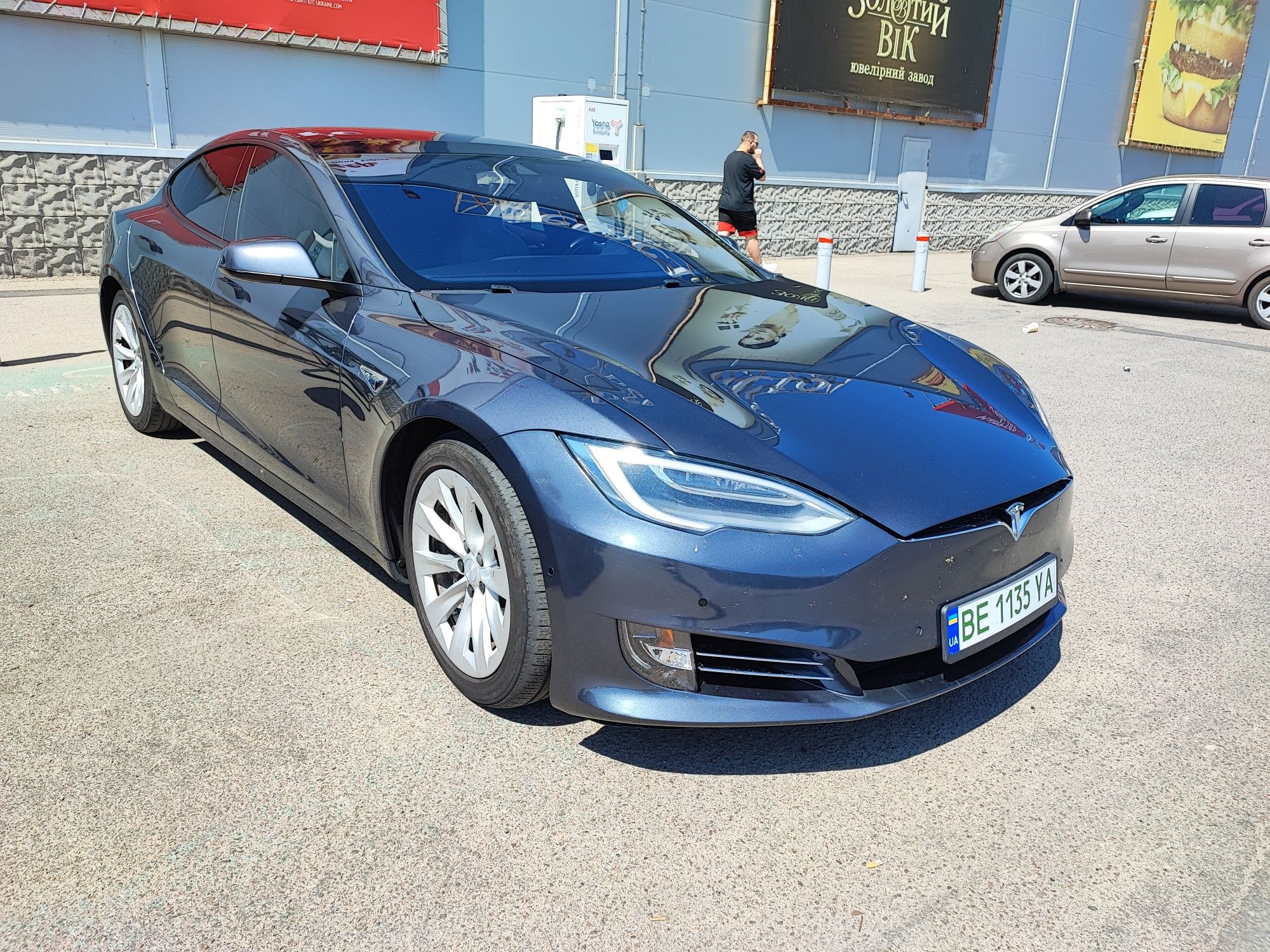 Аренда Tesla Model S