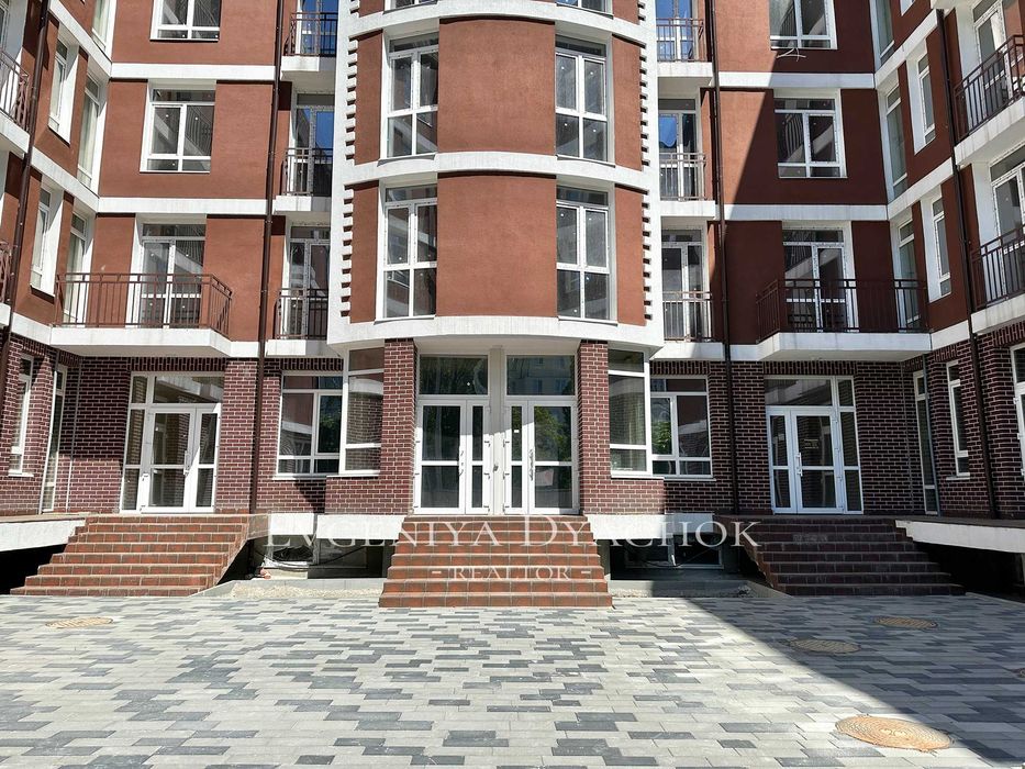 Фасадное помещение 97 кв.м. в ЖК «Лондон Парк» ул. Д. Луценко, 2-В