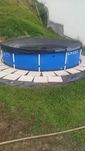 Piscina Intex com estrutura metálica tubular redonda