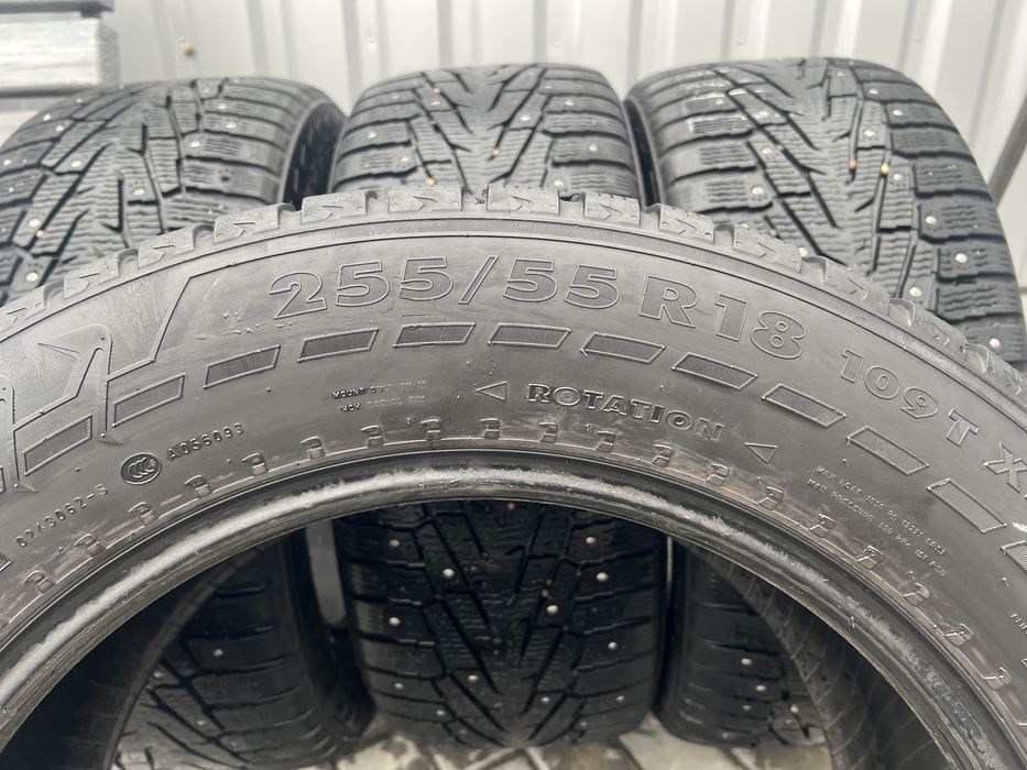 Резина зимняя Nokian 255/55/18