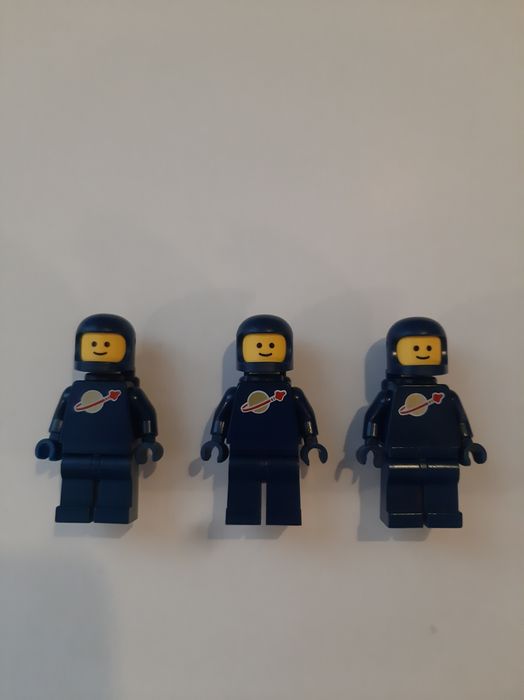 Lego classic space dark blue granatowy spaceman minifigurka
