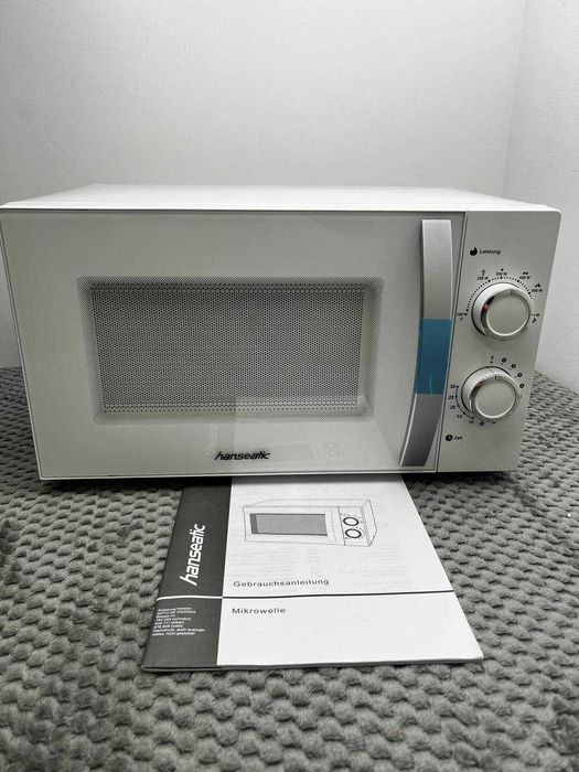 Kuchenka mikrofalowa Hanseatic 700W | 20L | Rozmrażanie
