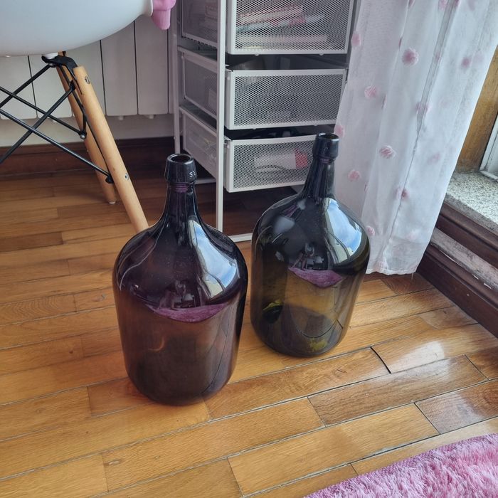 Pipos Garrafões castanhos de decoração Novos