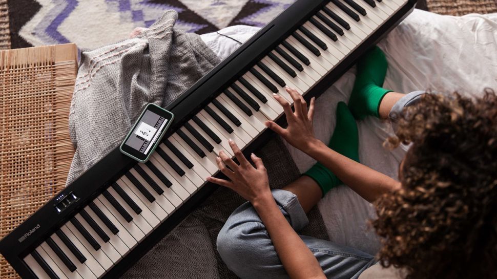 Оренда фортепіано Roland FP10 + Стійка + Педаль + Навушники