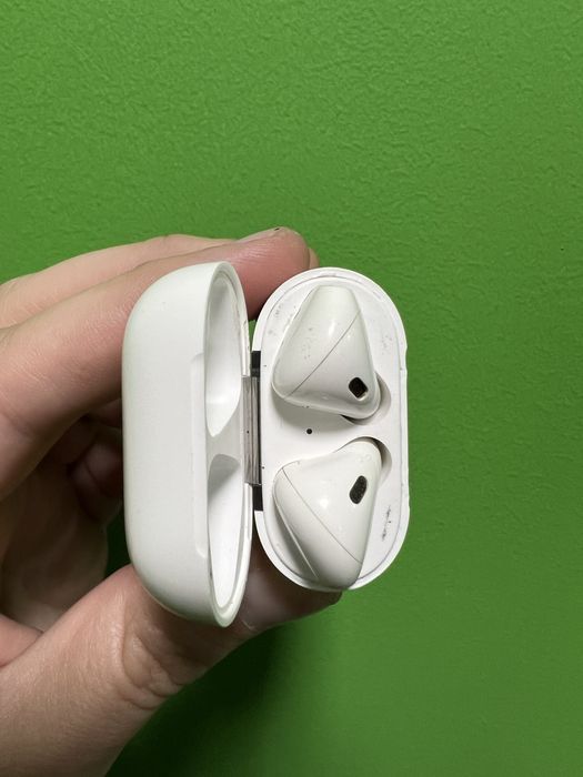 Навушники Apple AirPods 2 A1602