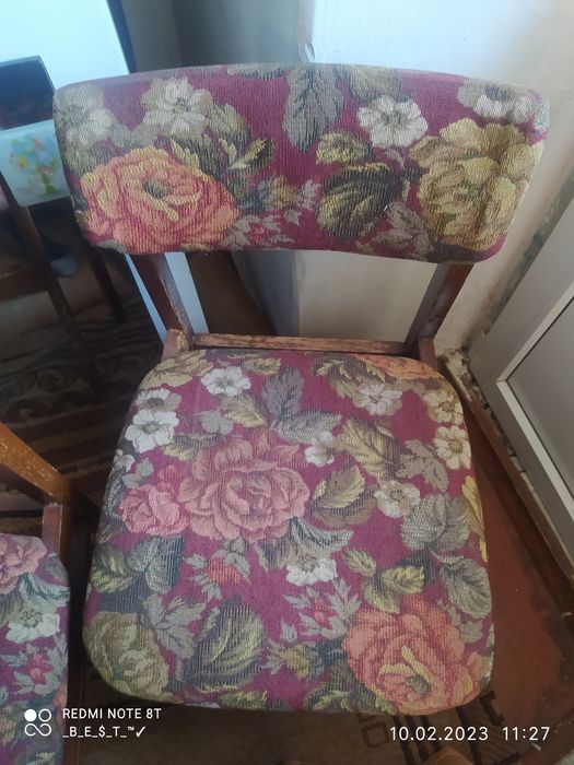 Стулья мягкие со спинкой