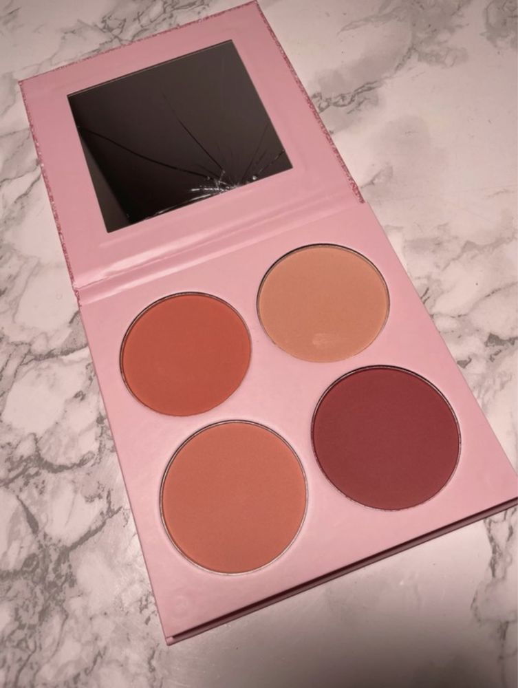 Paleta róży Makeup Obsession