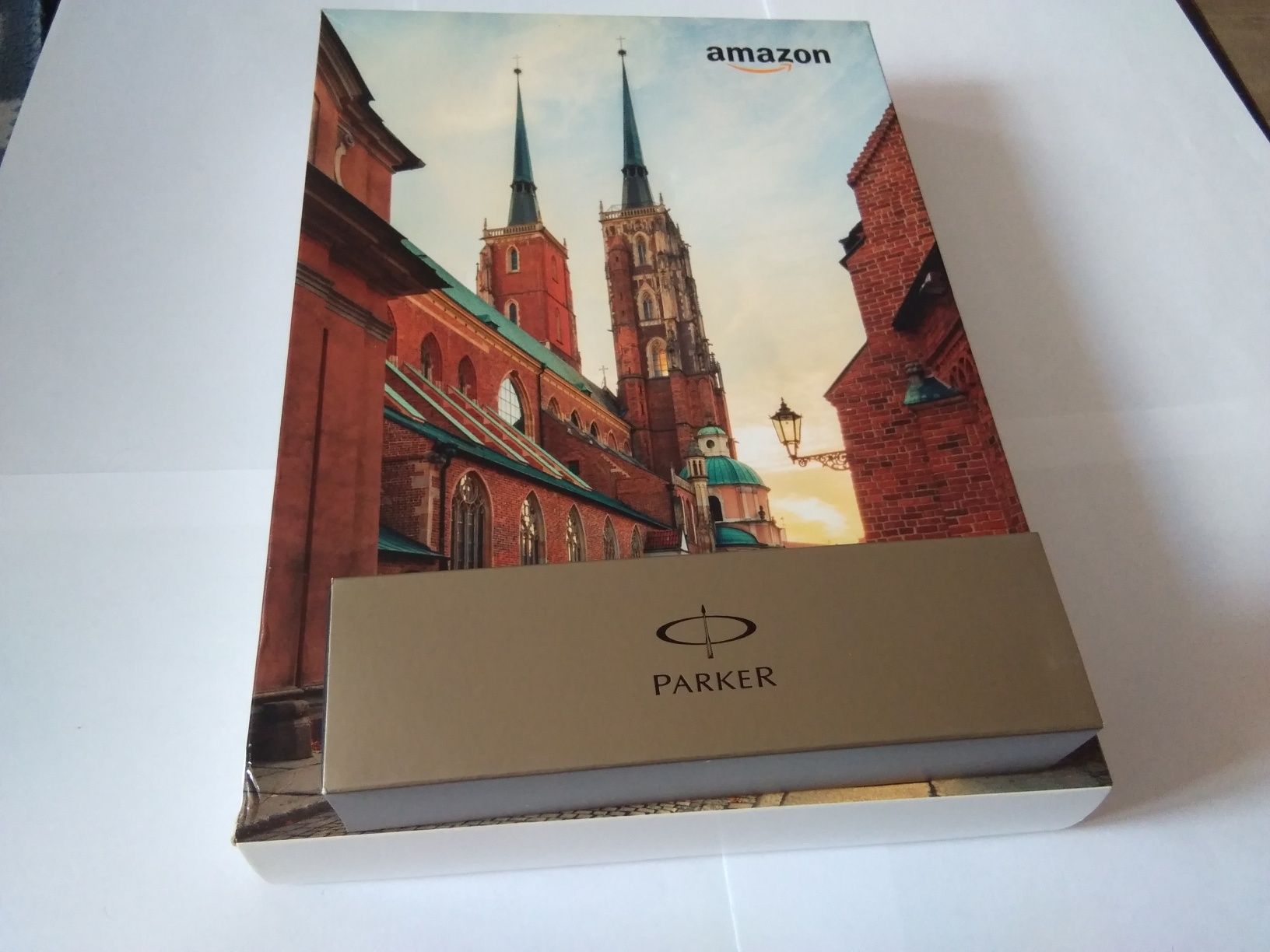 Puzzle i paletki z nazwą Amazon