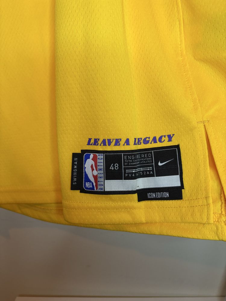 Camisola  NBA LAKERS do DONCIC com etiquetas