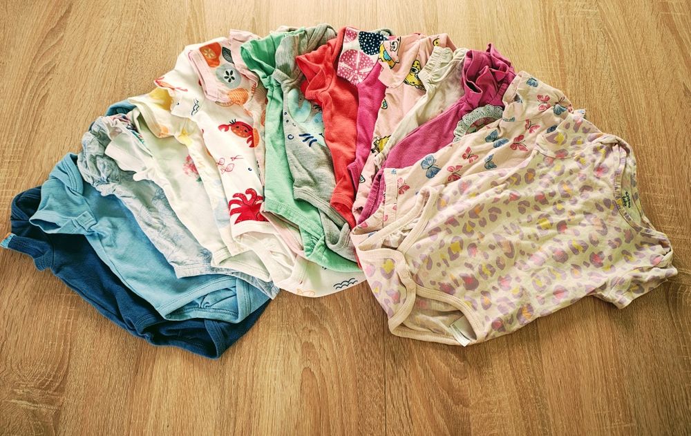 Paka ubrań dla dziewczynki rozm. 56-74