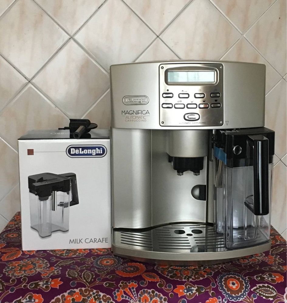 Кофемашина автоматическая DeLonghi ESAM 3500