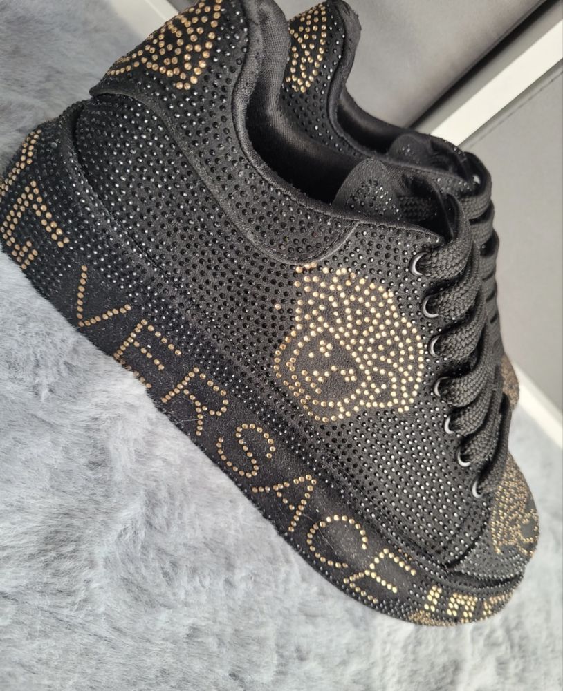 Nowe czarne sneakersy Versace cyrkonie