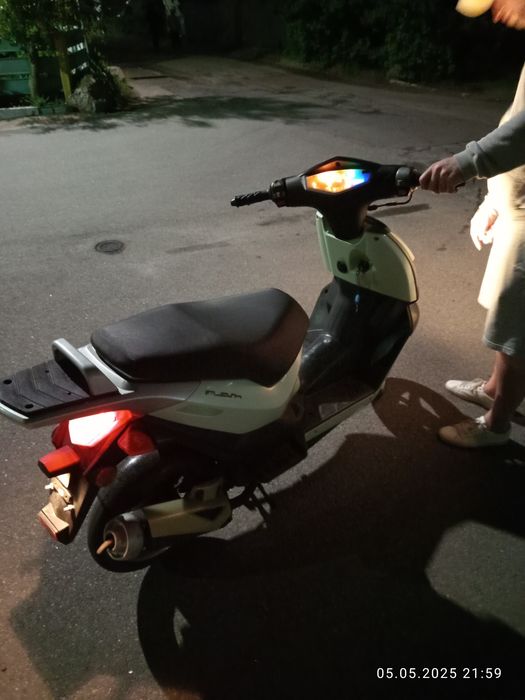 Скутер Keeway Flash 50