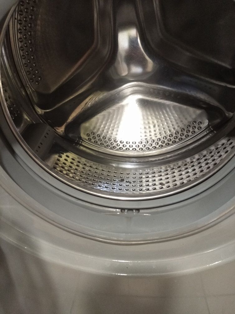 Стиральную машину Beko продам