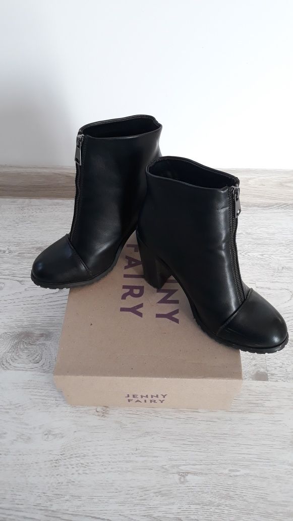 botki na slupku ccc roz.39