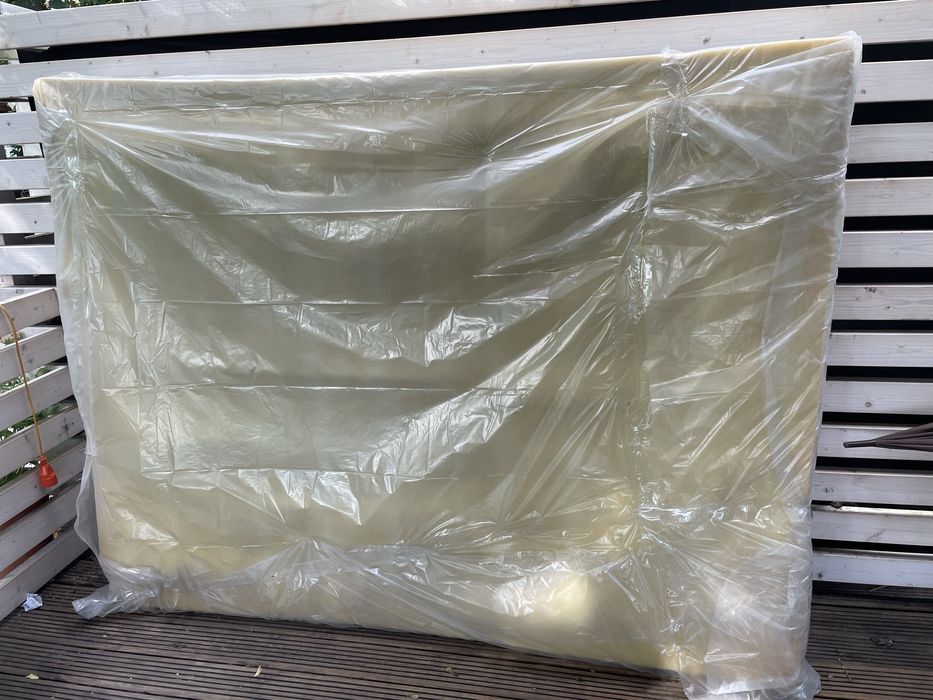 Piankwoy materac sprezynowy 160x200