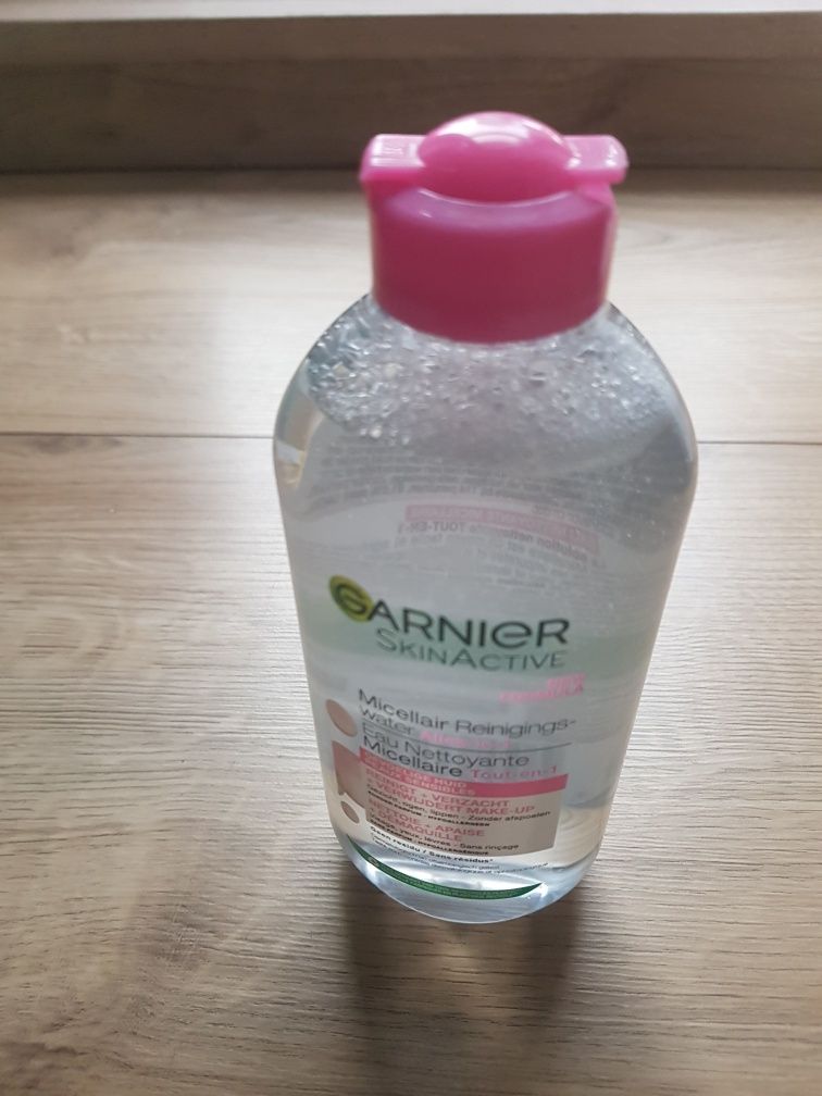 Nowy płyn mineralny do twarzy Garnier Skin Active 400ml