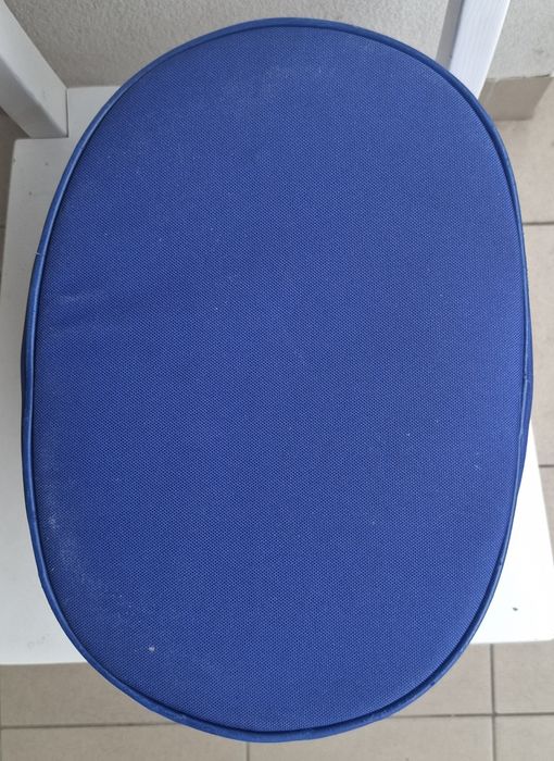 Kuferek Oriflame: niebieski owalny usztywniony