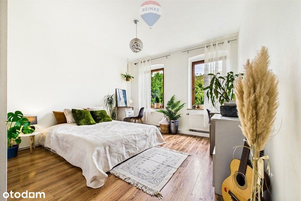 Klimatyczne duże mieszkanie z ogródkiem i garażem