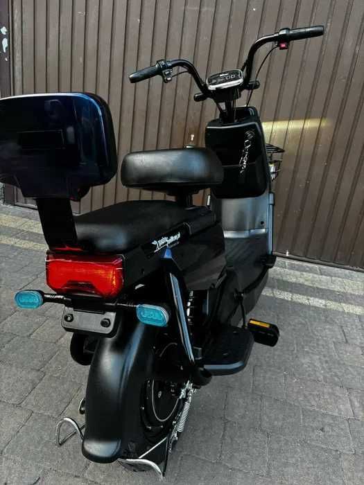 SKUTER ELEKTRYCZNY 250WAT e-TANK Duży Koszyk Oparcie Ledy Raty Dostawa