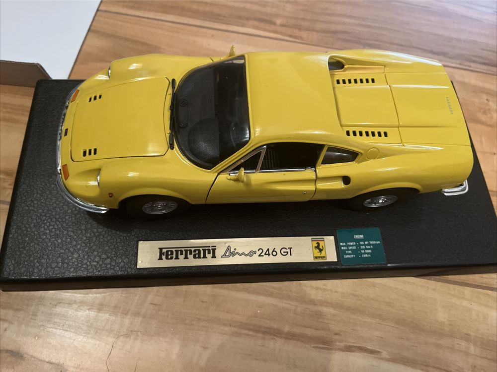 Ministura Ferrari Dino 246 GT