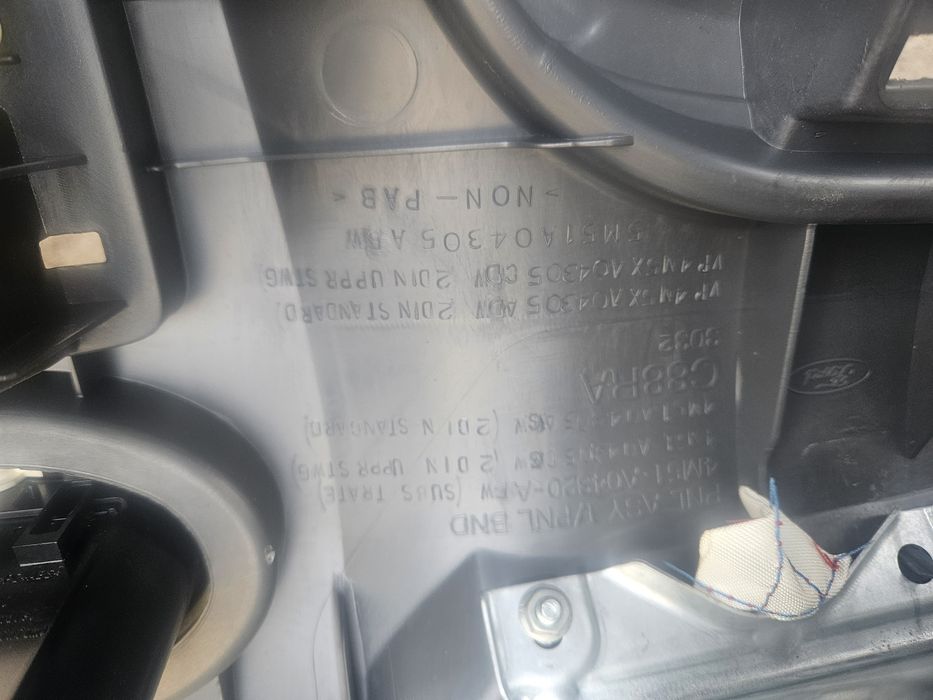 Deska rozdzielcza konsola kokpit pasy poduszki ford Focus mk2 2005r