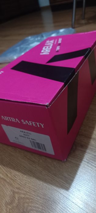 Buty robocze ARTRA z blachą