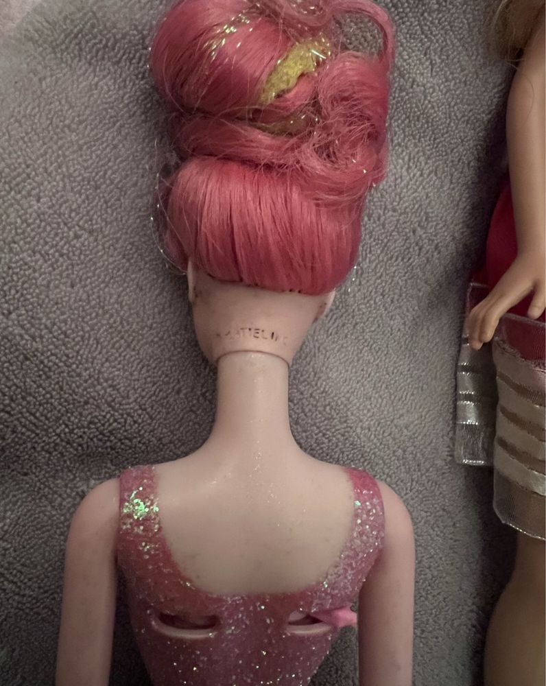 Barbies em bom estado