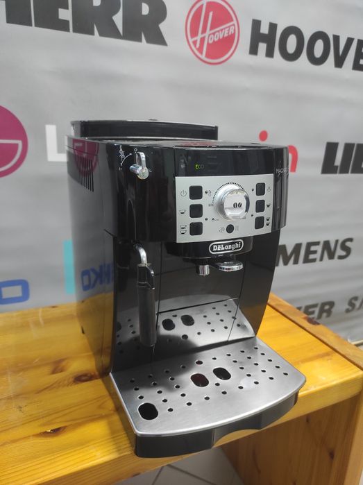 Кофемашина  Delonghi ECAM22.110.B