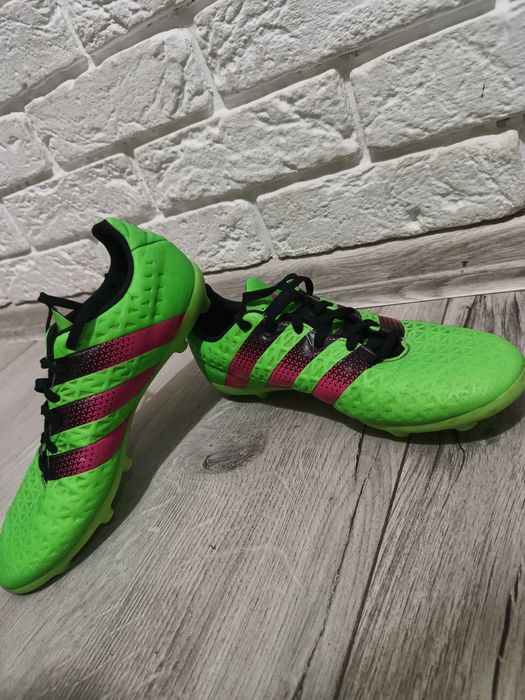 Бутсы для футболистов