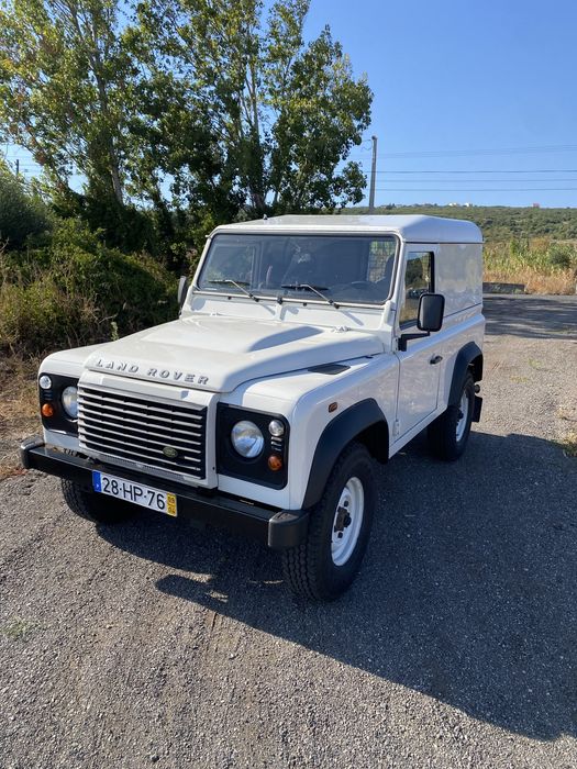 Land Rover Defender 2.4 td4
