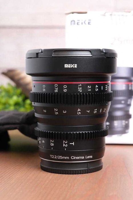 Meike 25mm T2.2 MF Cine Lens Sony  E_mount , A6100,A6500 etc